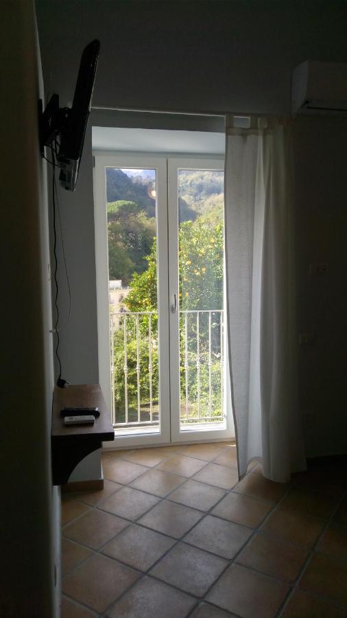 L'Antico Giardino Bed & Breakfast Vietri sul Mare Exterior photo
